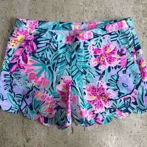 Lilly Pulitzer Run Around Slathouse Soirre Scalloped Edge Shorts NWOT Size 0